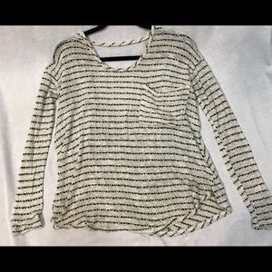 ⭐️Free People Long Sleeved open back shirt⭐️